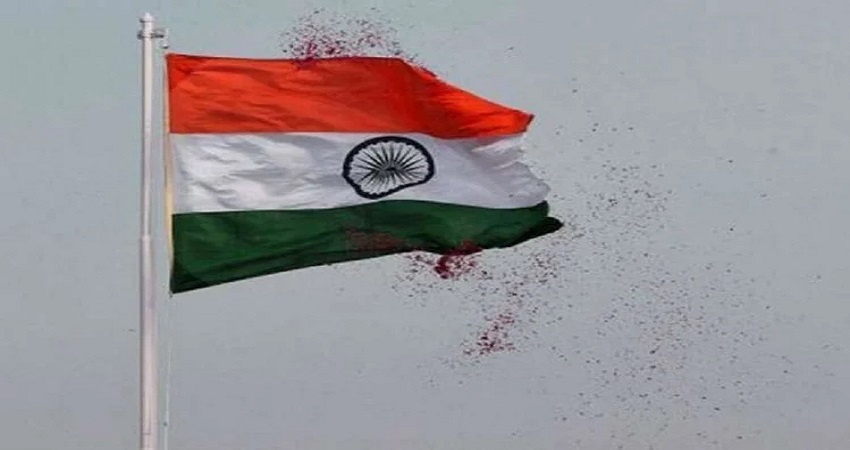 जम्मू-कश्मीर में उपराज्यपाल का आदेश, सरकारी भवनों पर नियमित फहराया जाए तिरंगा जम्मू-कश्मीर में उपराज्यपाल का आदेश, सरकारी भवनों पर नियमित फहराया जाए तिरंगा